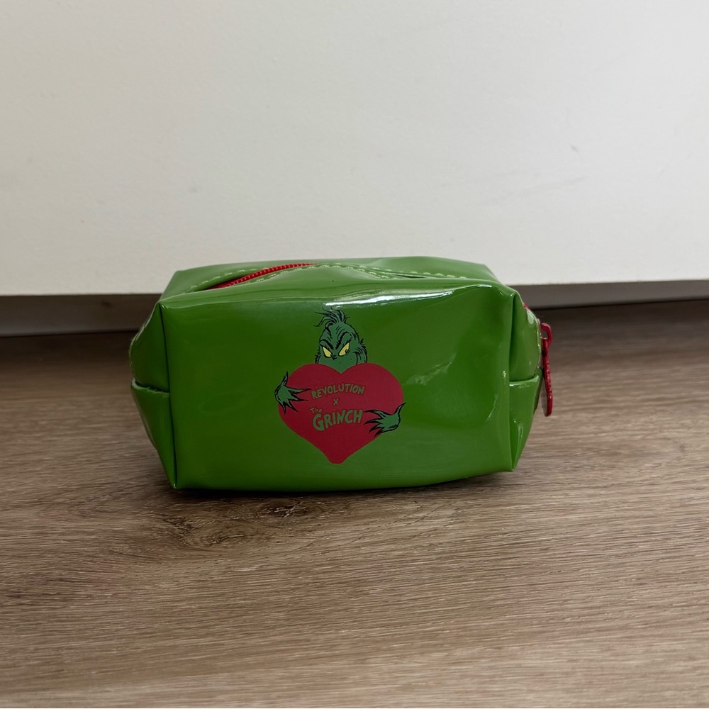 Revolution x Grinch Makeup Bag Cosmetic Pouch Green Red Holiday Christmas Gift